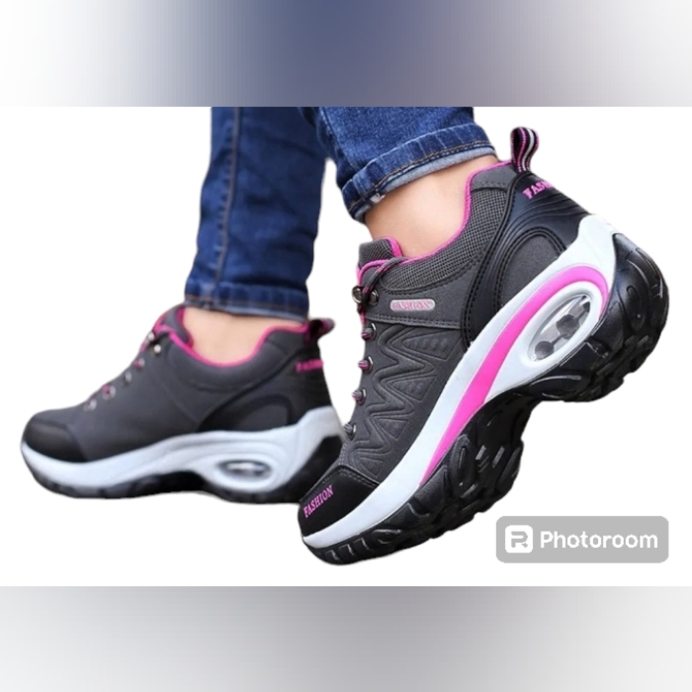 INC Fashion Ladies Running Sneakers / Hiking Boots Size 6 Brand New-No Box